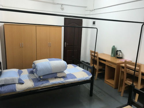 班主任临时住宿服务 房地产管理科与宿舍服务中心携手打造温馨港湾